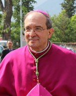 Mons. Giuseppe Petrocchi, arcivescovo de L'Aquila