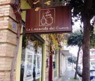 L‘insegna e l‘ingresso del ristorante