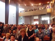 La chiesa di San Pietro apostolo gremita di fedeli