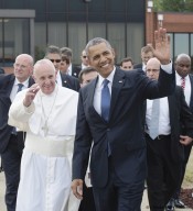 Papa Francesco accolto da presidente Usa Barack Obama