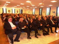 Oltre 200 i presenti allincontro, tra vescovi, arcivescovi e sacerdoti