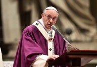Papa Francesco pronuncia l'omelia