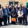 Il gruppo dei volontari con il direttore del carcere Franco Pettinelli