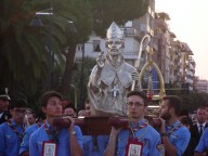 Il busto argenteo di San Cetteo in processione