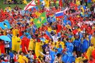 Una parte dei 700 mila giovani radunatisi al parco di Blonia