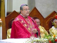L'arcivescovo Valentinetti accoglie e saluta il cardinale Romeo