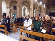 I fedeli presenti nel Santuario della Divina Misericordia di Pescara